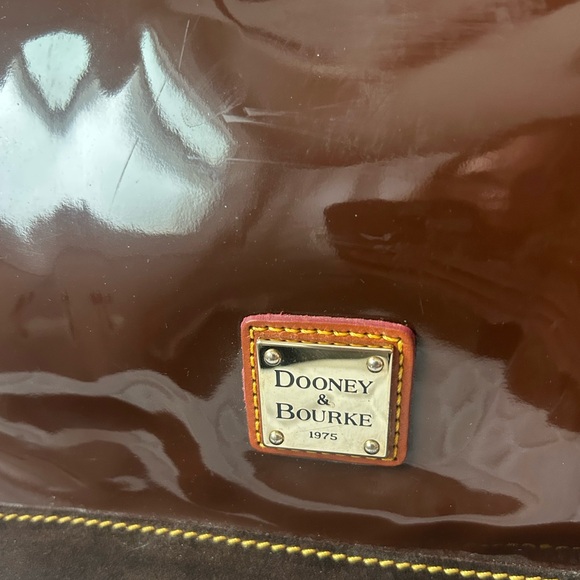 Dooney & Bourke tote bag brown patent leather suede bottom tan leather handles - Picture 3 of 15